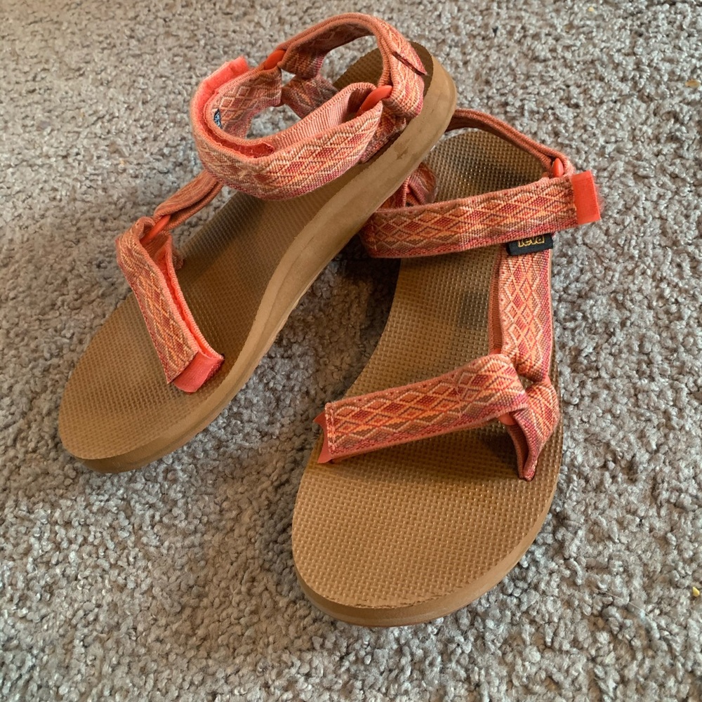 Miramar Fade Coral Tevas